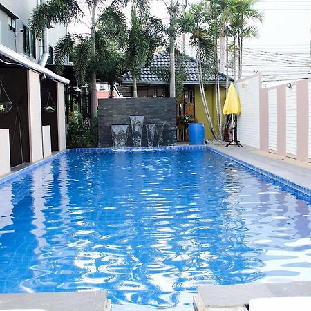 Royal Nine Hotell Kanchanaburi City Exteriör bild