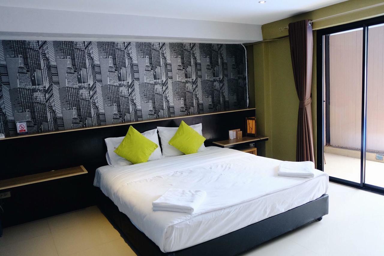 Royal Nine Hotell Kanchanaburi City Exteriör bild