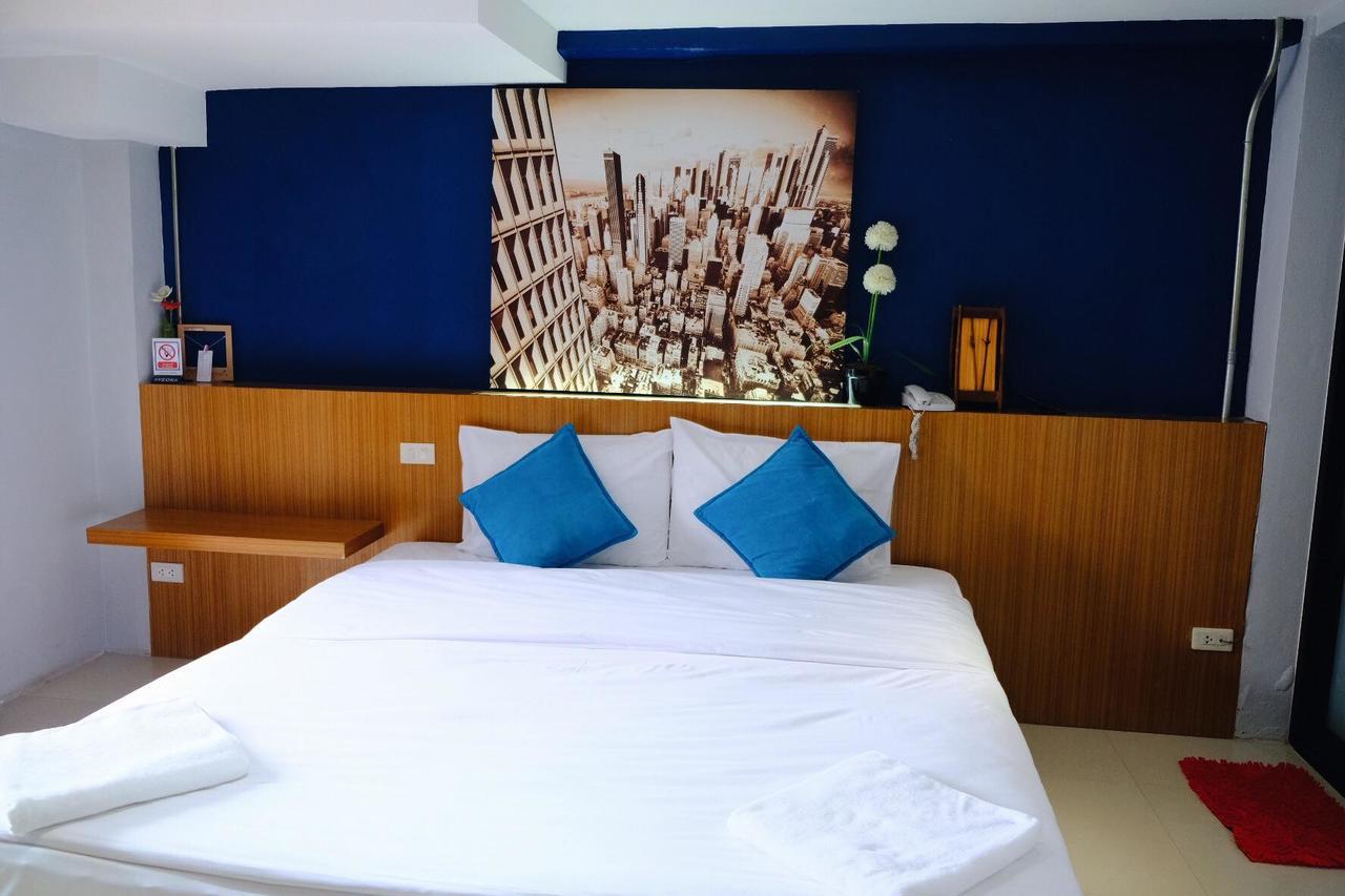 Royal Nine Hotell Kanchanaburi City Exteriör bild