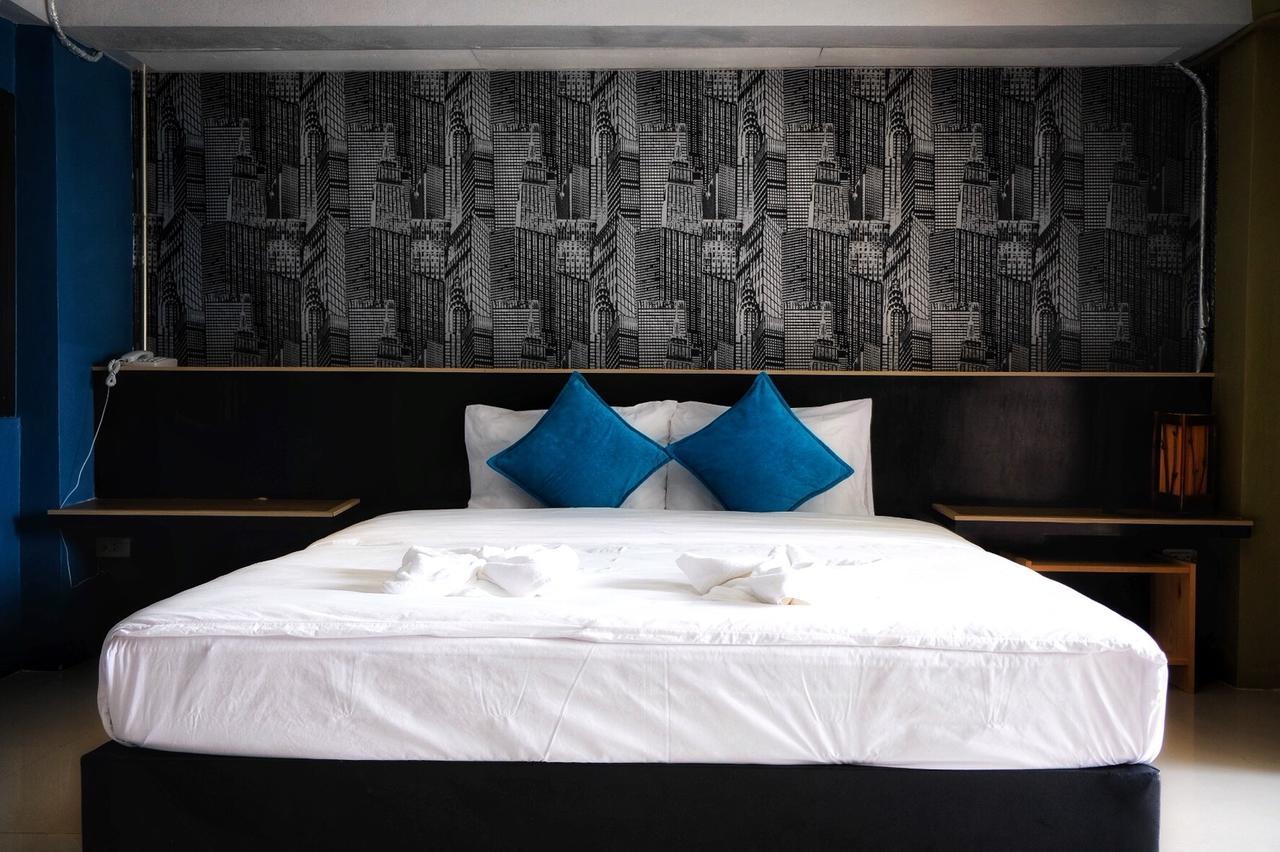 Royal Nine Hotell Kanchanaburi City Exteriör bild