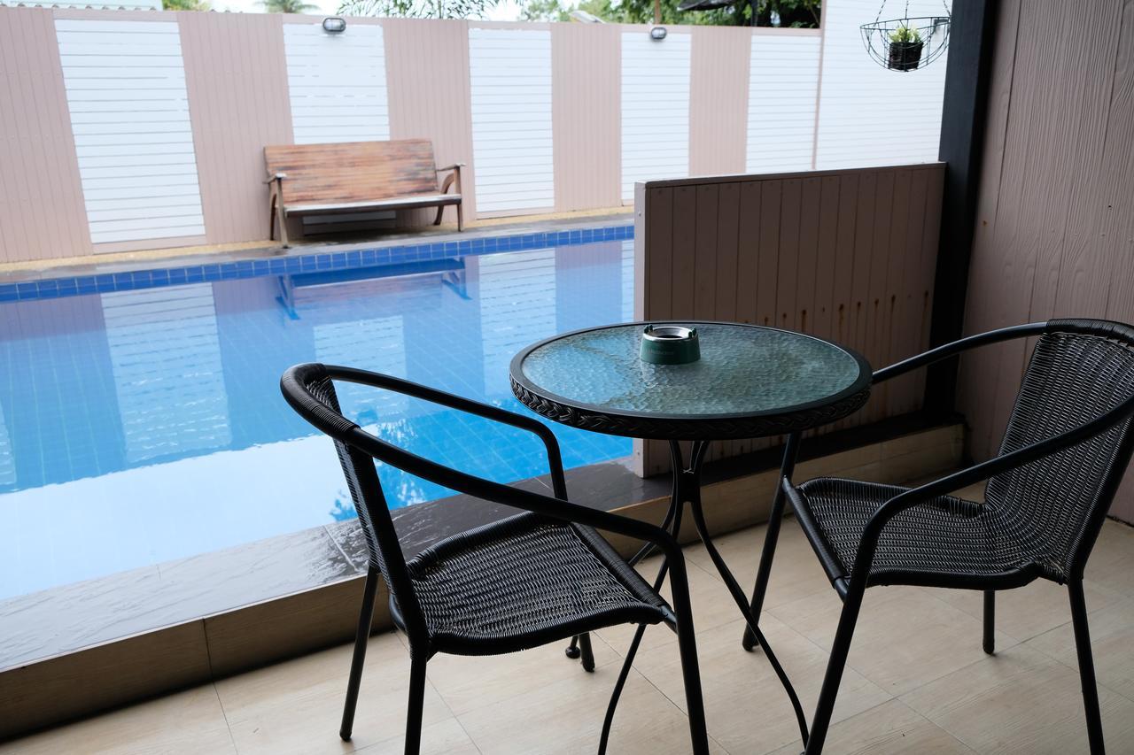 Royal Nine Hotell Kanchanaburi City Exteriör bild