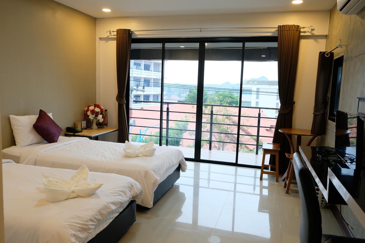 Royal Nine Hotell Kanchanaburi City Exteriör bild