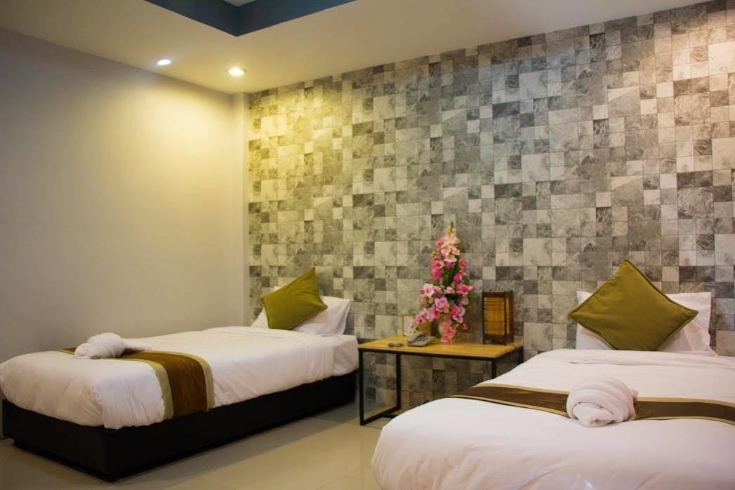 Royal Nine Hotell Kanchanaburi City Exteriör bild